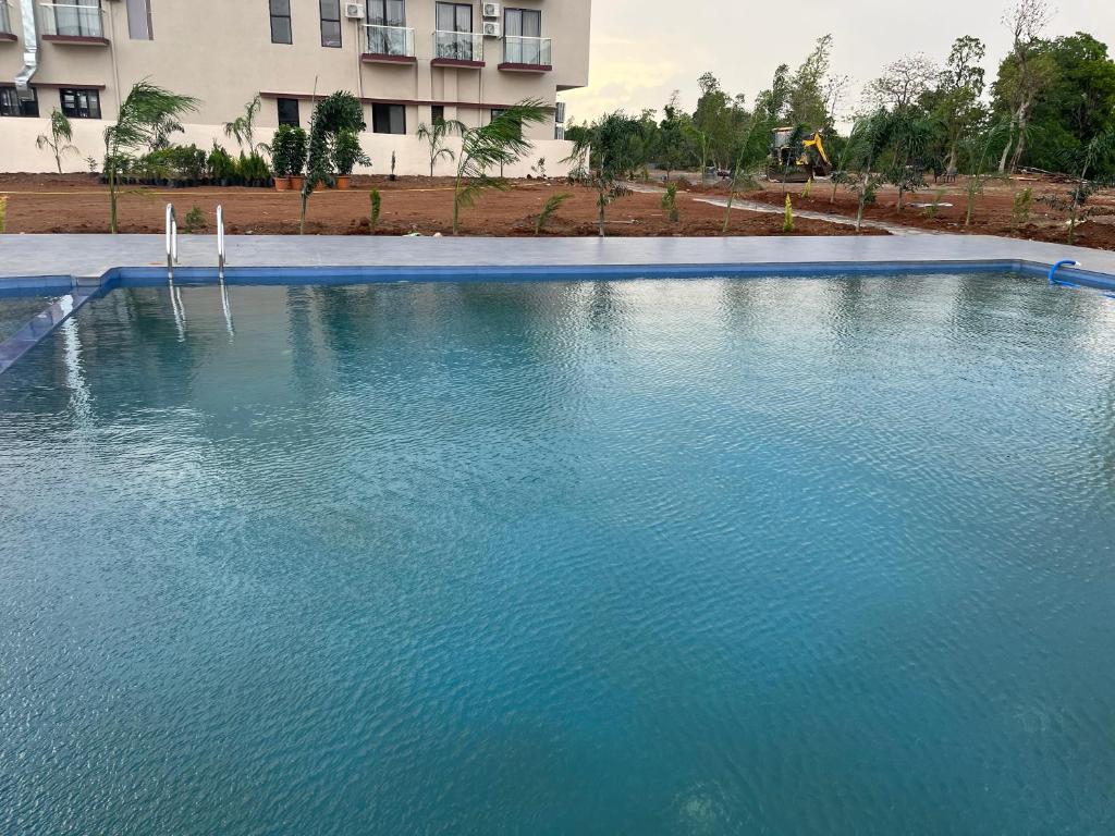 Ambica Valley Resort Hotel Saputara with Swimming Pool