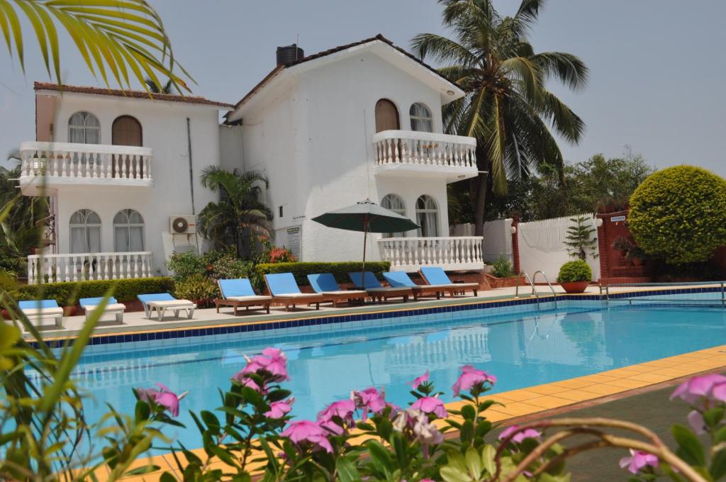 Colonia Santa Maria Best Hotel near Baga Beach with Swimming Pool