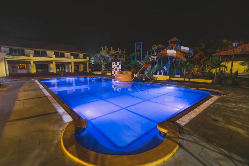 Damanganga Valley Resort Silvassa Hotel with Swimming Pool