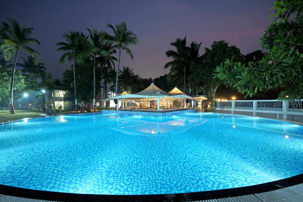 Gold Beach Villa Daman Hotel Swimming Pool
