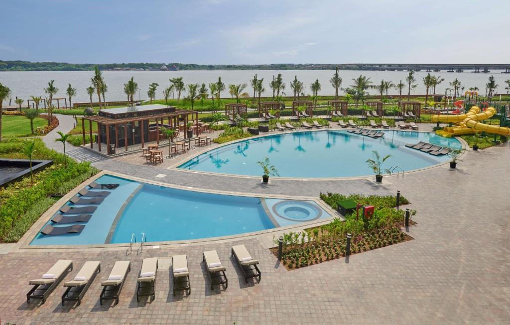 Grand Hyatt Kochi Bolgatty Hotel with Swimming Pool in Ernakulam