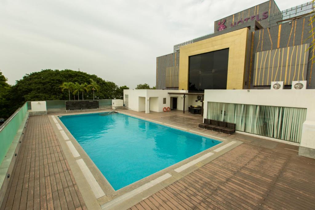 Hash Six Hotels Swimming Pool Coimbatore