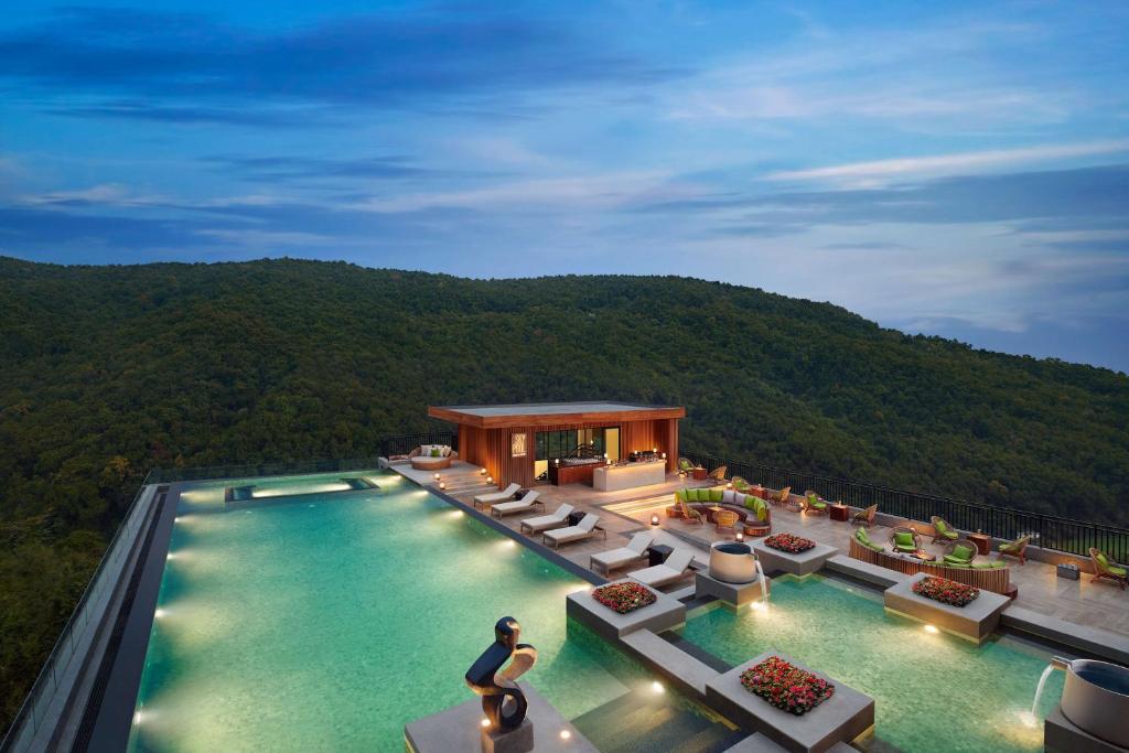 Resort Spa Outdoor Swimming Pool Hyatt Regency Dehradun