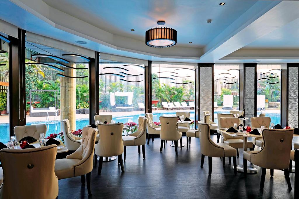 Hotel with Outdoor swimming pool Della Resorts Lonavala