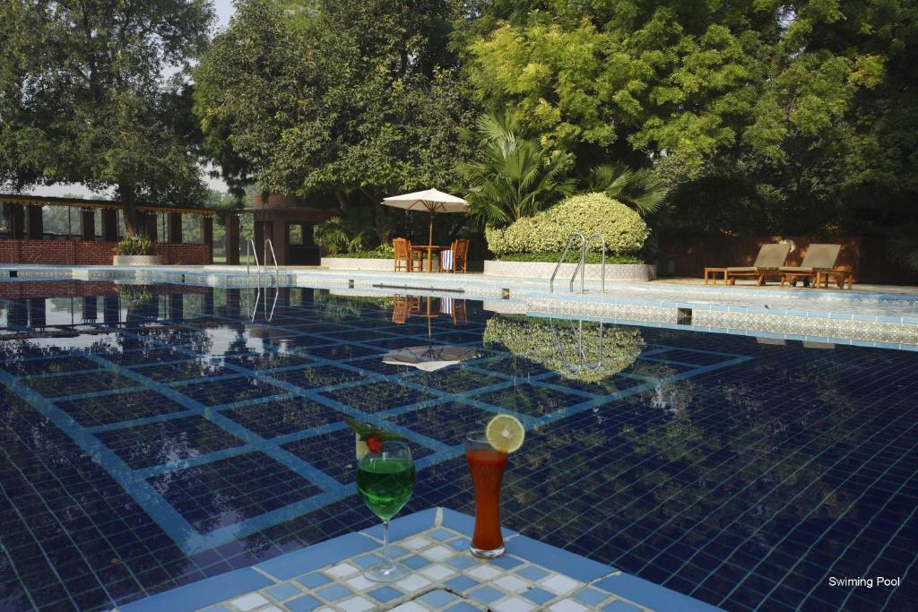 Jaypee Palace Hotel in Agra with Swimming Pool