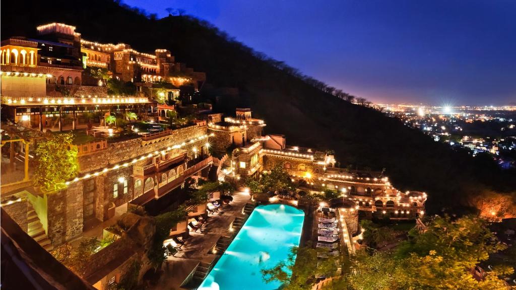 Neemrana Fort-Palace Hotel with Swimming Pool