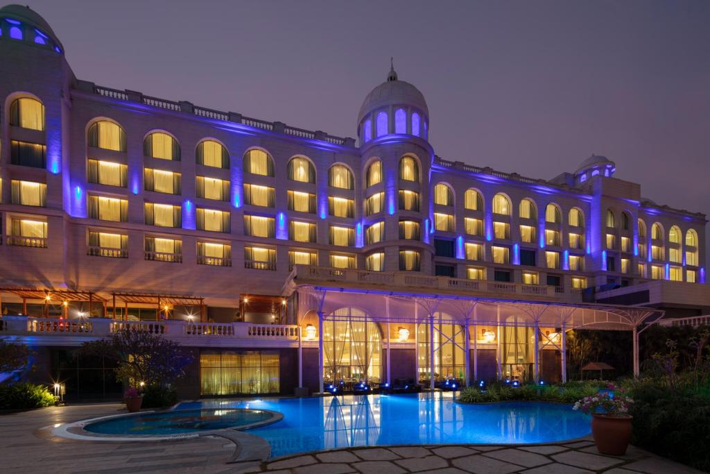 Radisson Blu Plaza Hotel Mysore with Swimming Pool