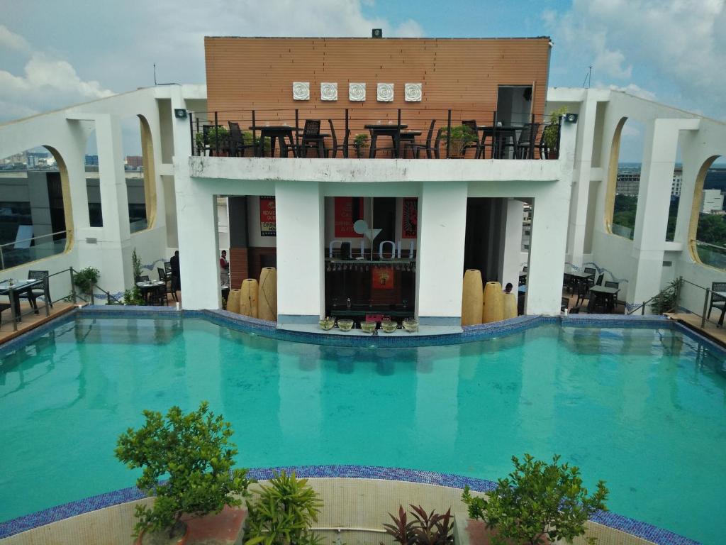 Senses Hotel with Swimming Pool