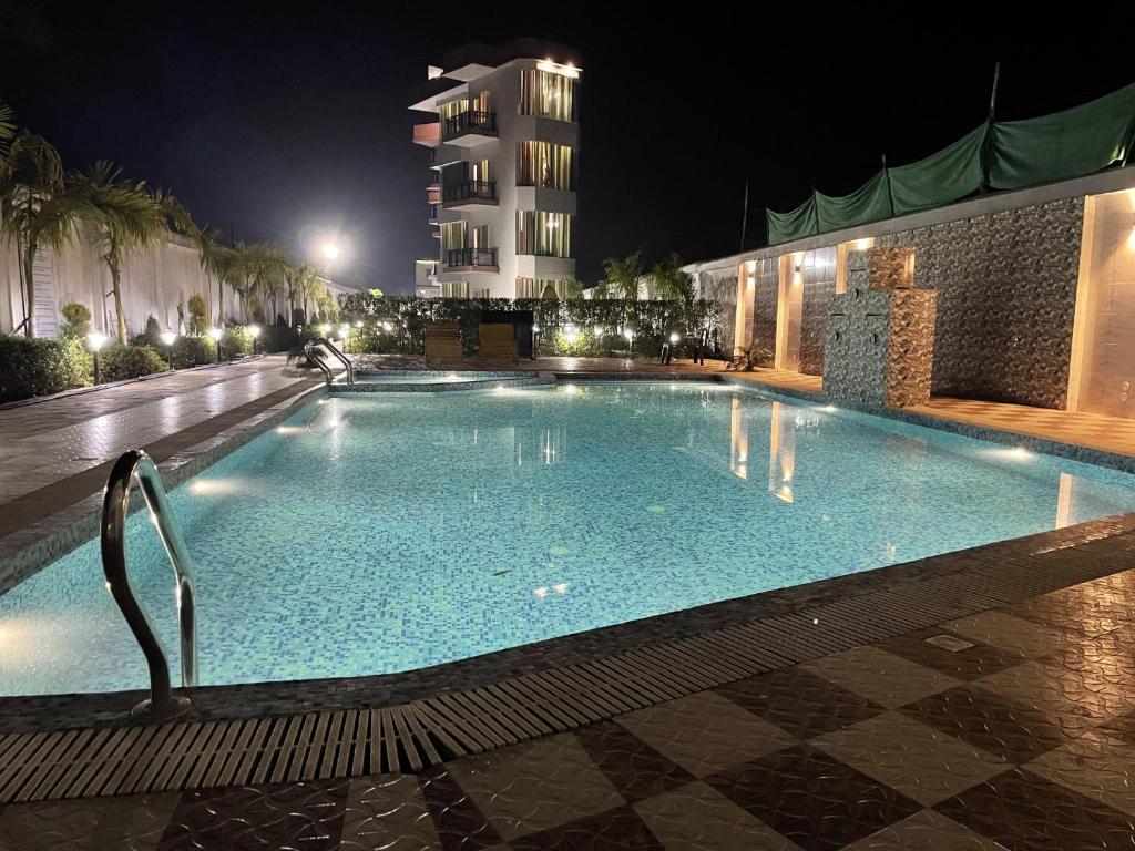 Sumedha G Village Resort and Spa Rishīkesh Swimming Pool