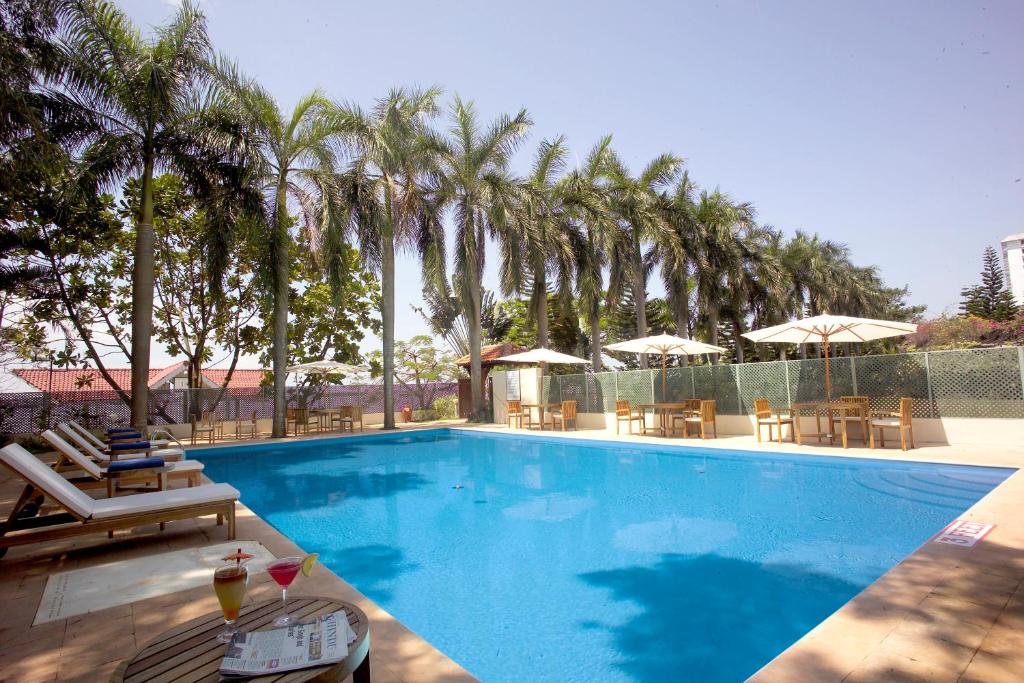 The Gateway Hotel Marine Drive, Ernakulam in Tirupati with Swimming Pool